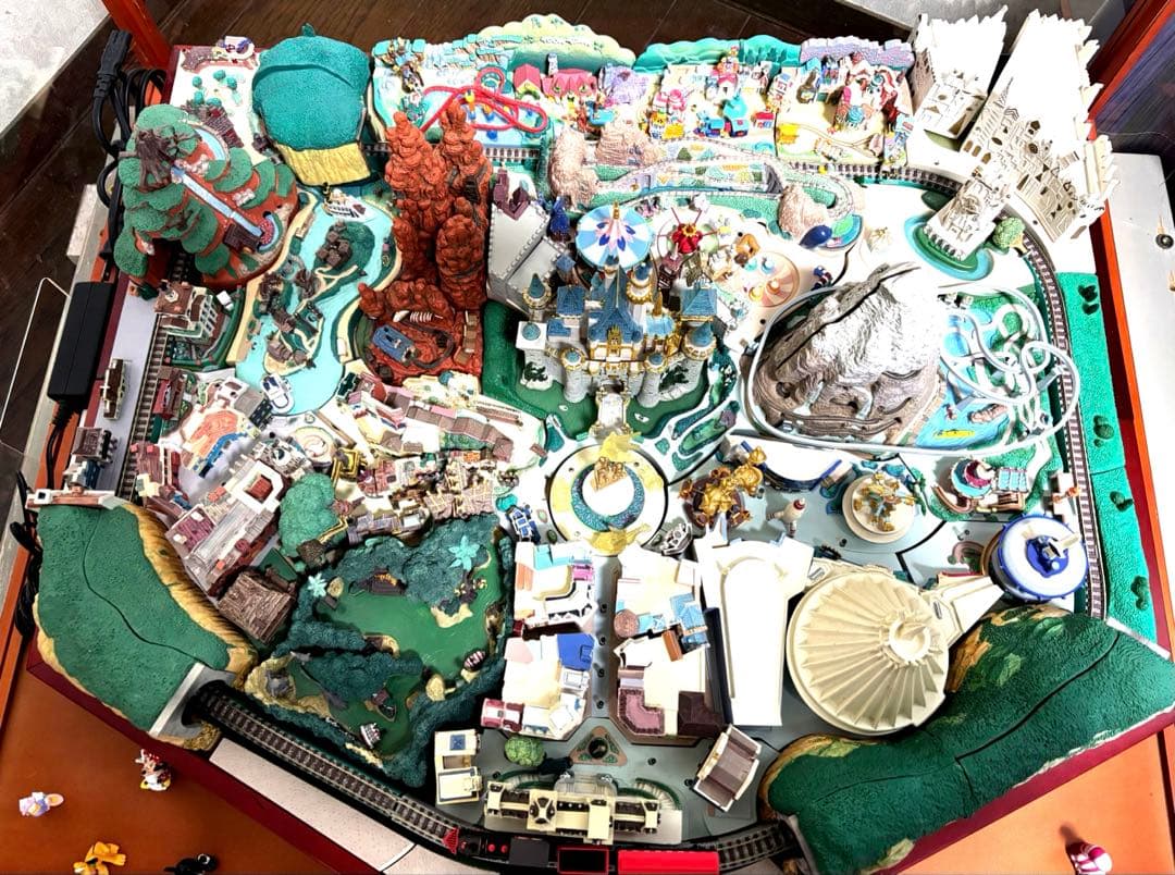 【お値下げしました】ディアゴスティーニ ディズニーランド ジオラマ 完成品