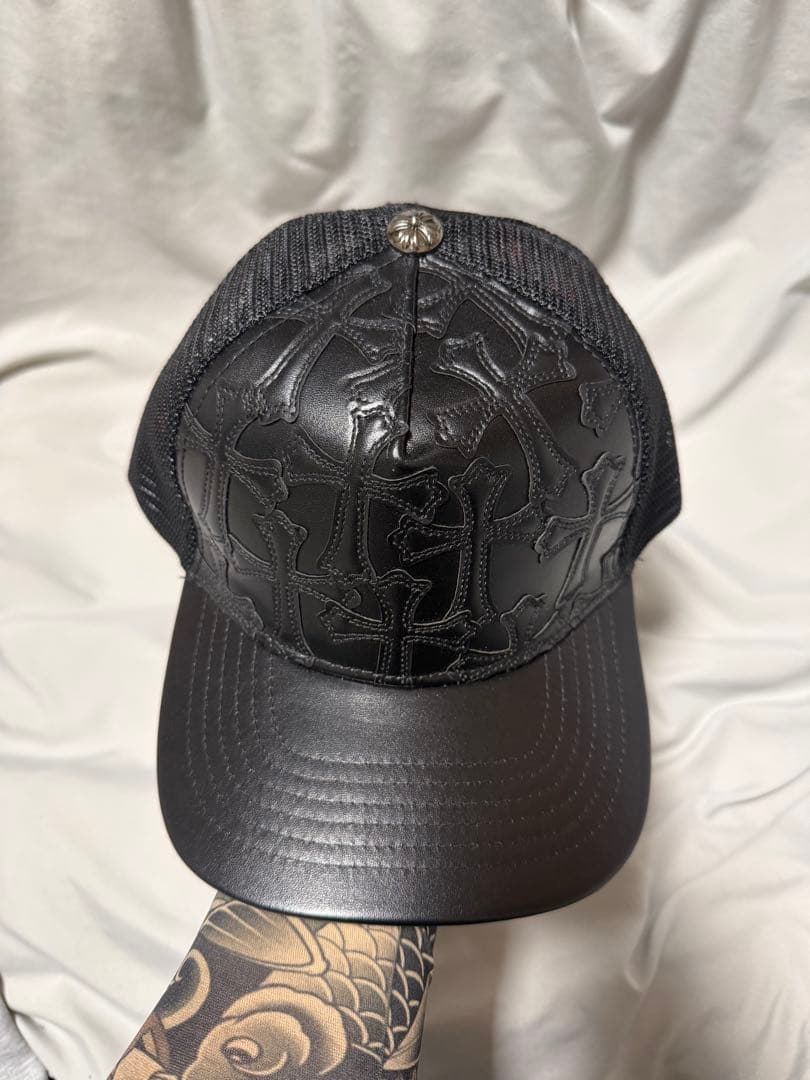 CHROME HEARTS 黒いクロスのレザーパッチ