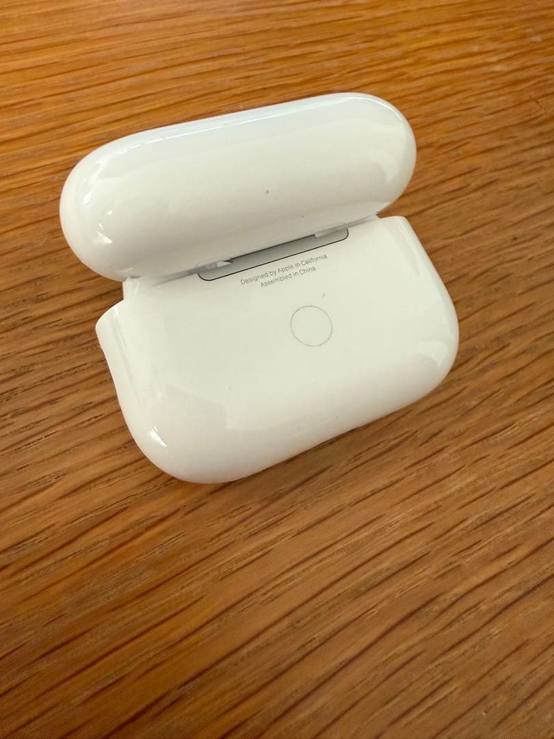 大人気！AirPods Pro (第2世代) 本体　動作確認済み