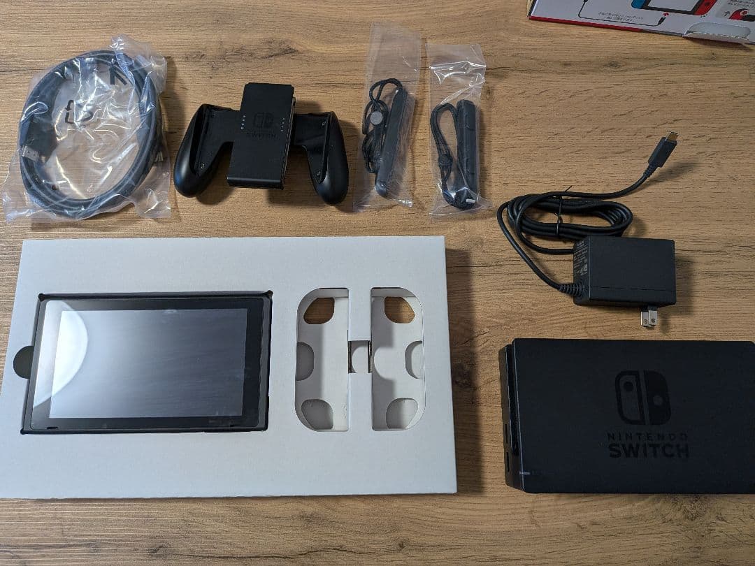 Nintendo Switch 本体【コントローラー無し】