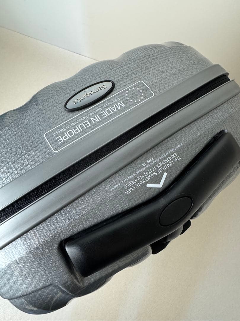 Samsonite コスモライト　シルバー キャリーケース　機内持ち込可能サイズ