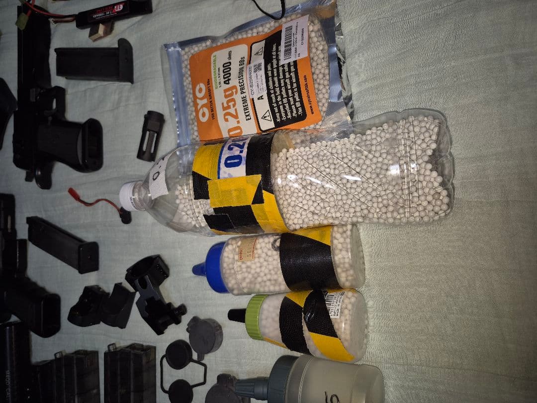 サバゲ　まとめ売り　東京マルイガスガン二丁　その他