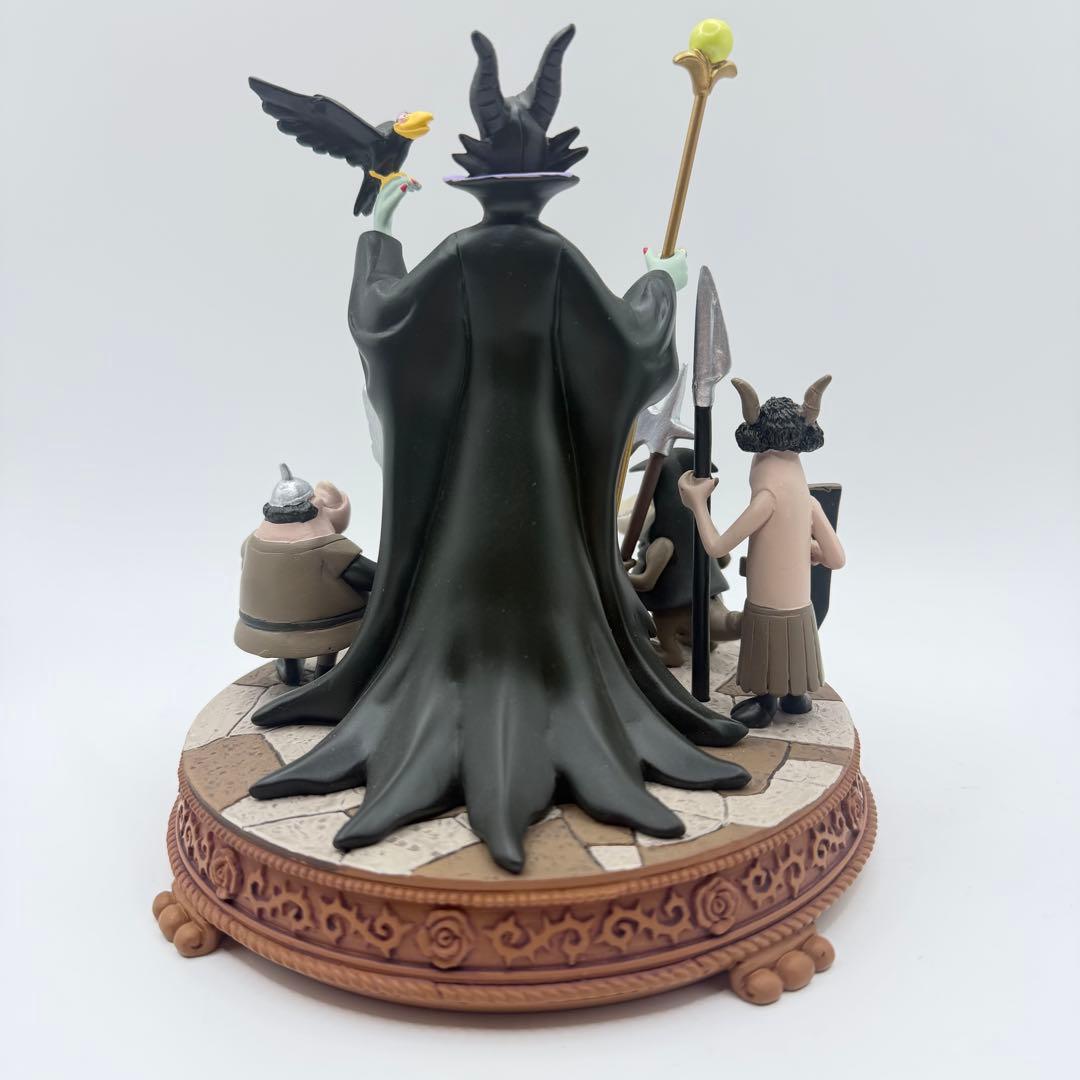 希少★ディズニー ヴィランズ マレフィセント ジオラマフィギュア フィギュリン