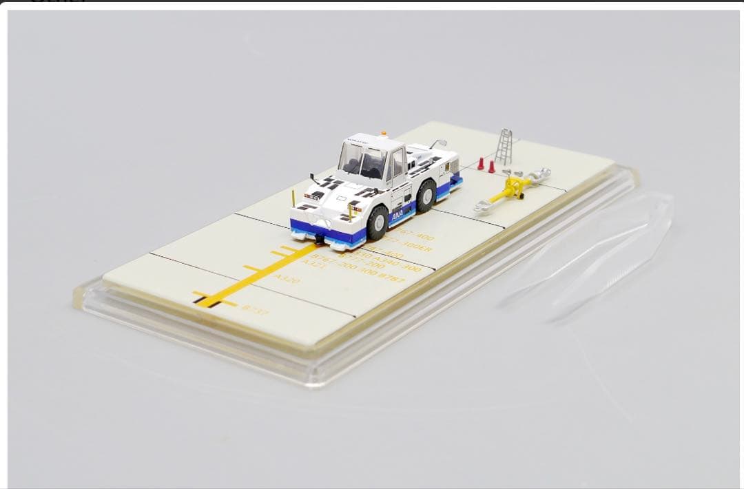 ANA トーイングカー　1/200 JC Wings WT500