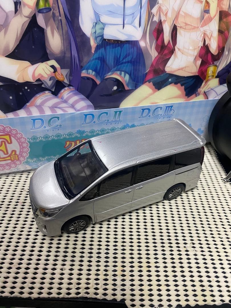 コ*う様 トヨタNOAH si 80系カラーサンプルミニカー