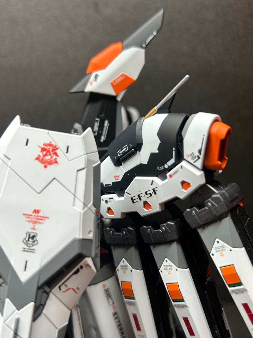 RG hi-ν ガンダム　完成品