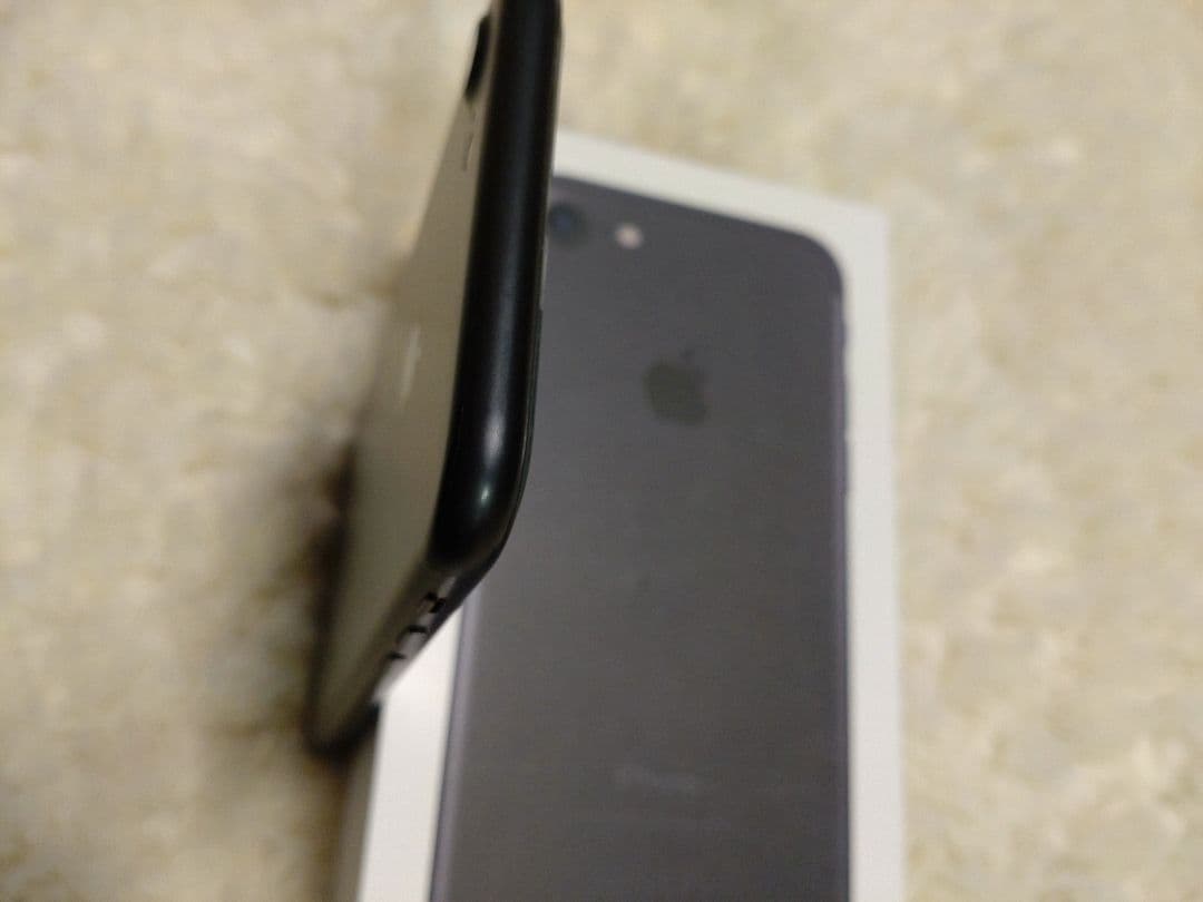 iPhone7 32GB ブラック simフリー 美品 バッテリー95%