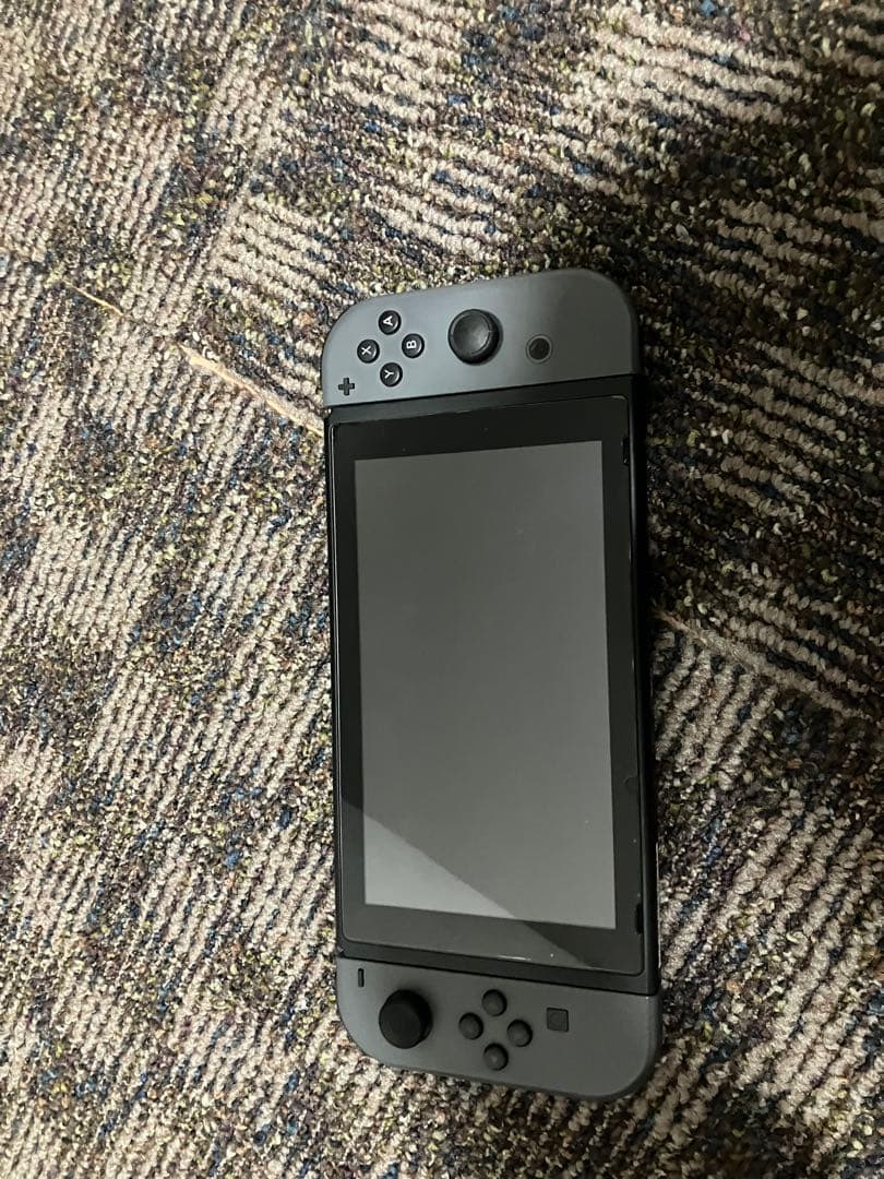 n*1様 任天堂　Nintendo Switch ブラック 本体 + おまけ付き