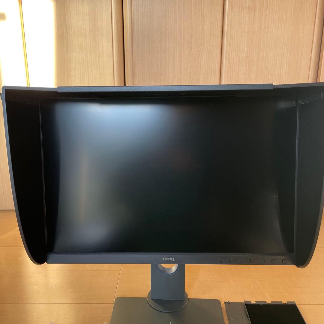 【美品】 BenQ SW240 カラーマネジメントモニター　遮光フードセット