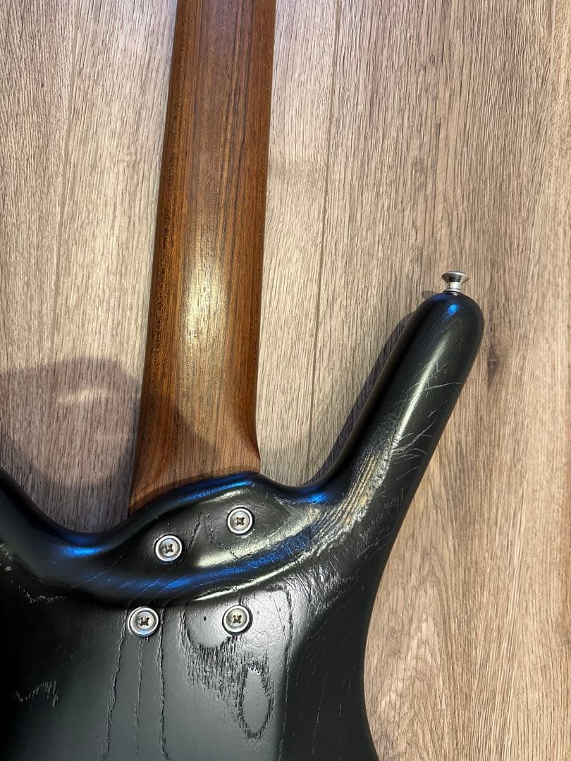 Warwick Corvette Bass 5弦 ブラック