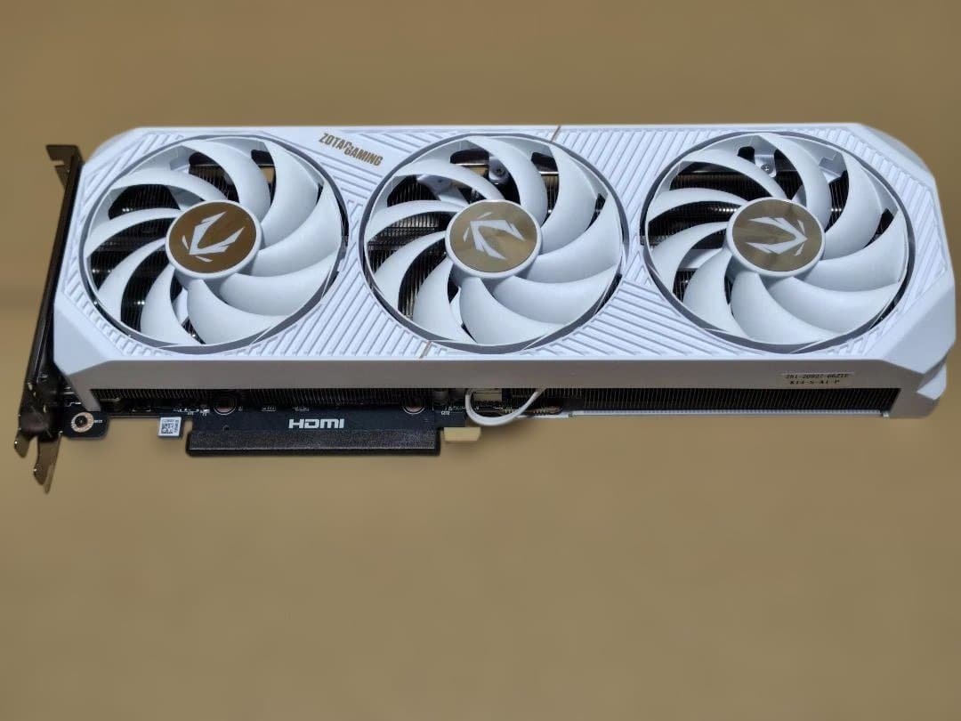 グラフィックボード・グラボ・ビデオカード ZOTAC GAMING RTX 5070AMP WhiteEdition