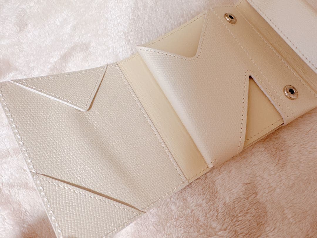 【極美品】パールアイボリー×超ミニマル財布♡Abrasus薄い財布レディース