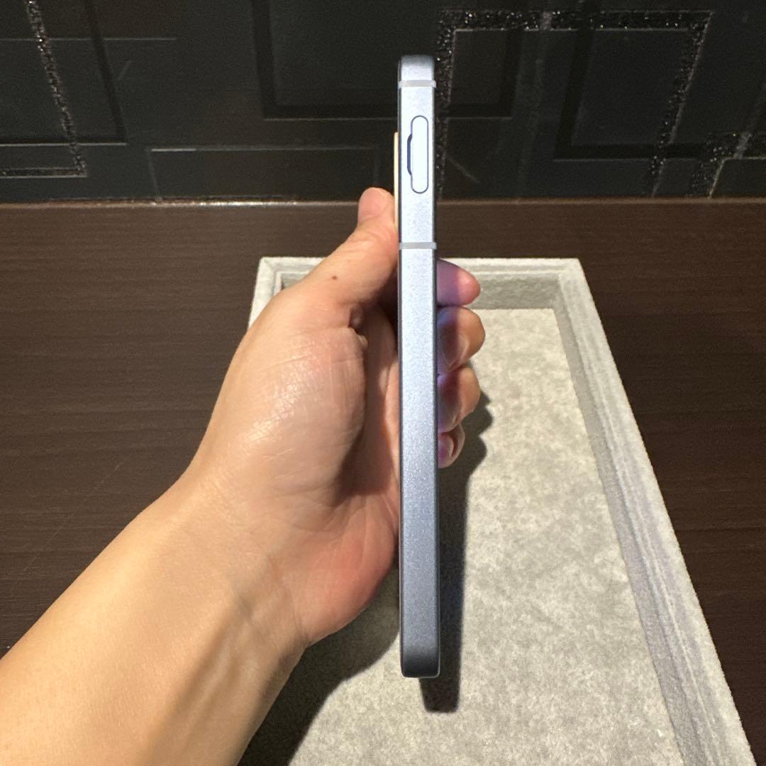 【美品】AQUOS sense9 128GB ブルー