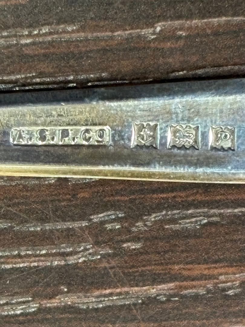 も*ん様 イギリス製 シルバースプーン　ヴィンテージ　スターリングシルバー 刻印