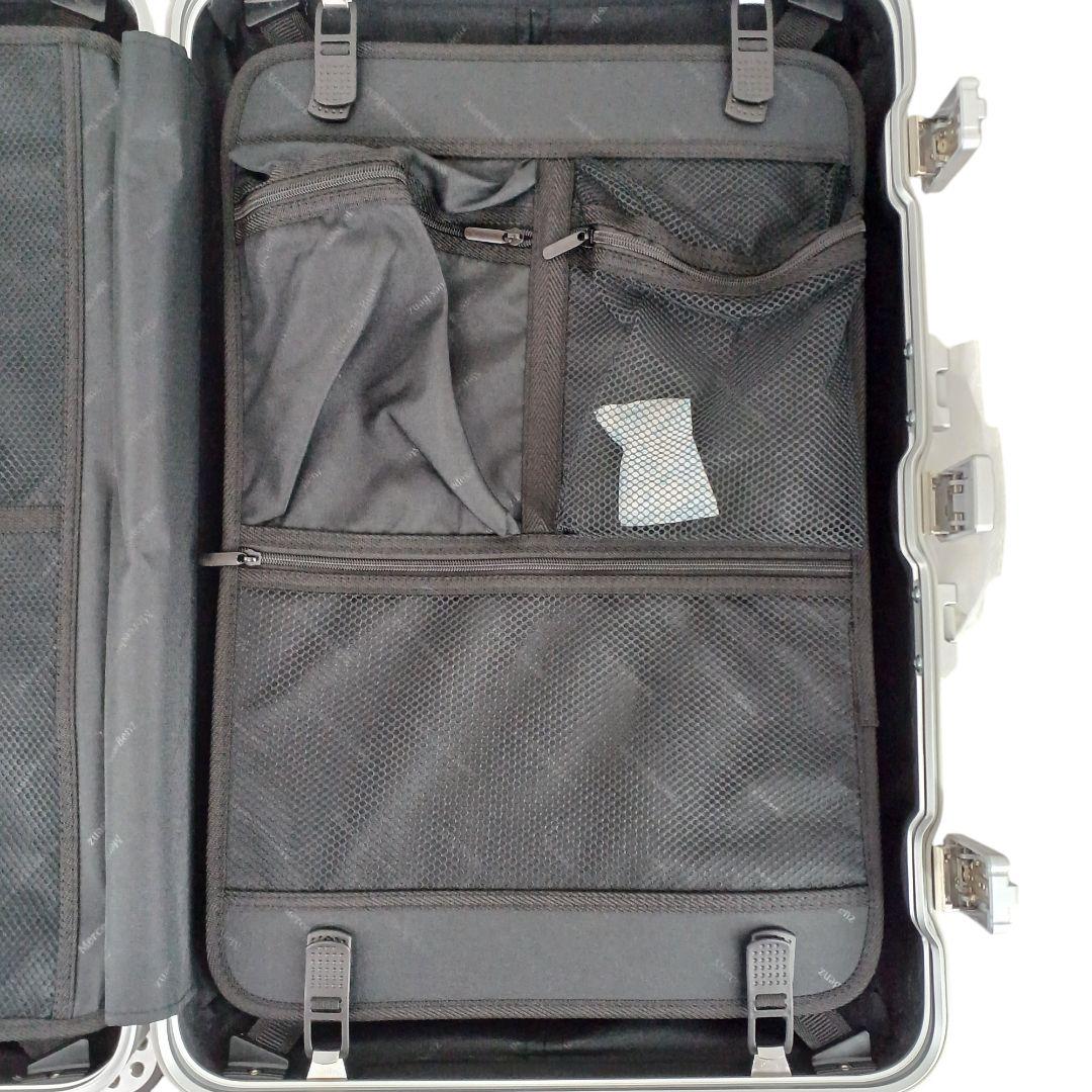 新品未使用‼️メルセデスベンツ【キャリーケース 65L】シルバー/送料込み