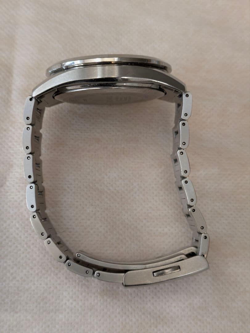 【美品】カシオ オシアナス OCW-T2600-2AJF 電波ソーラー チタン