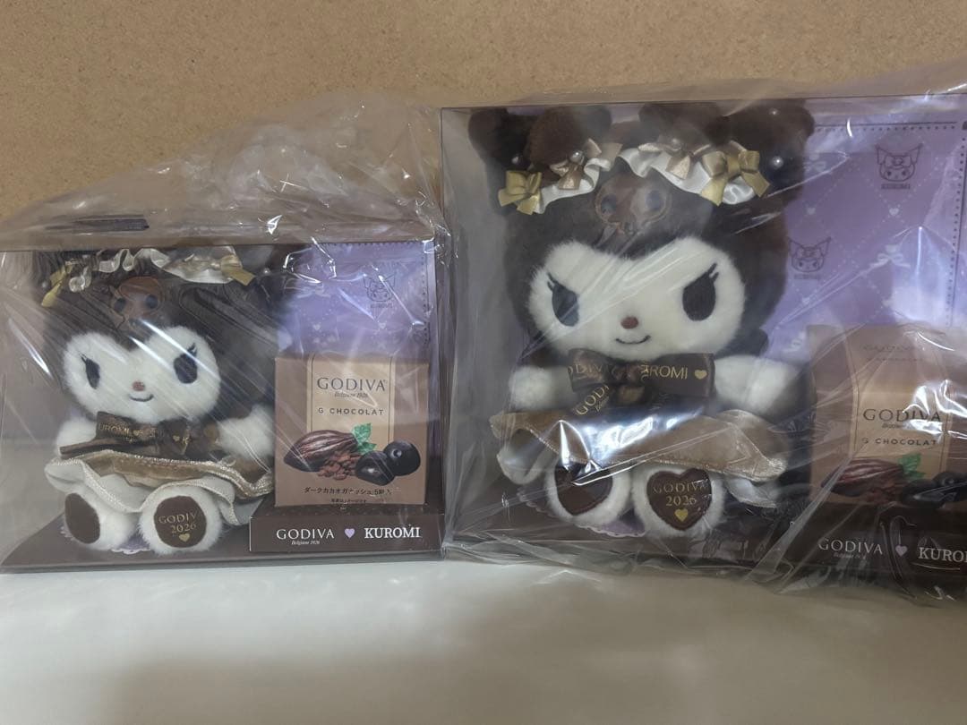 2026 GODIVA クロミ ぬいぐるみマスコットホルダー 2体セットチョコ付