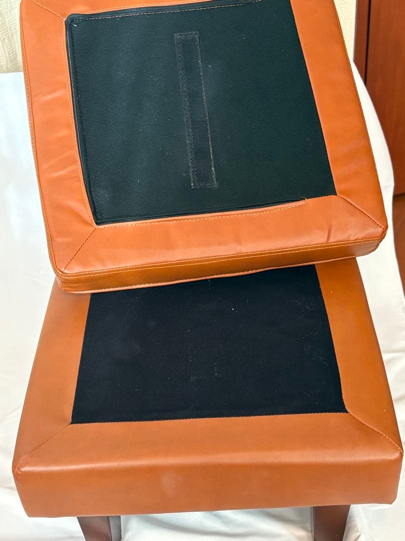 オットマンブラウンレザー