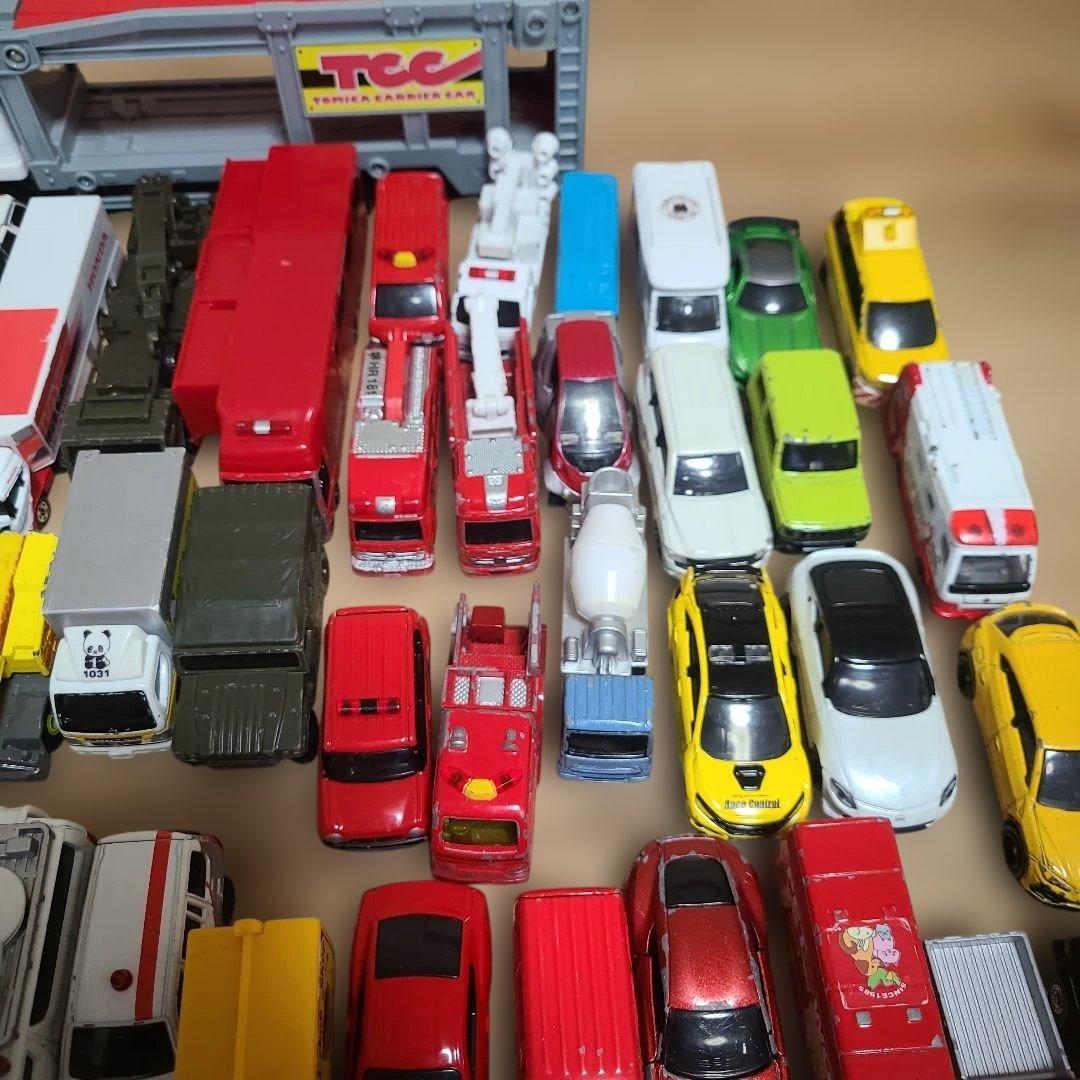 C*n様 トミカ100台越えまとめ売り！[ジャンク扱い]