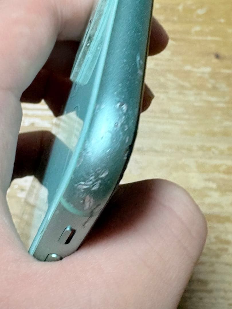 iPhone 11 SIMフリー128Gおまけ付き値下げコメント待ってます