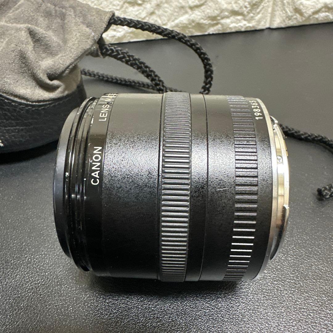 キャノンCanon EF 50mm f/2.5 Compact Macro