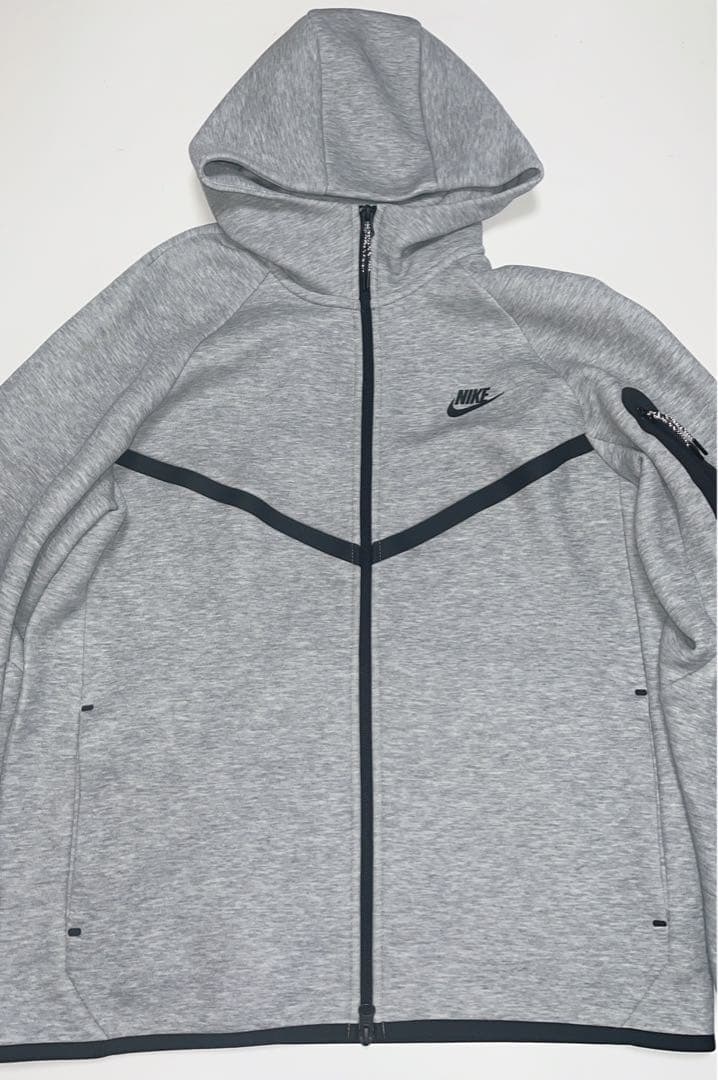 NIKE テックフリースL