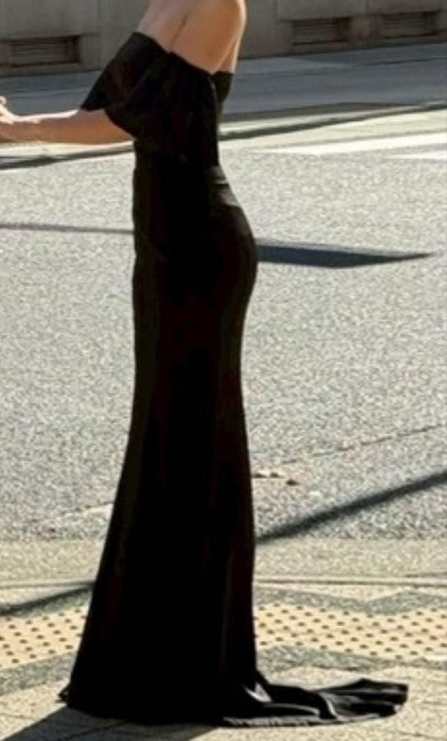 オフショルダー ブラック マーメイドドレス