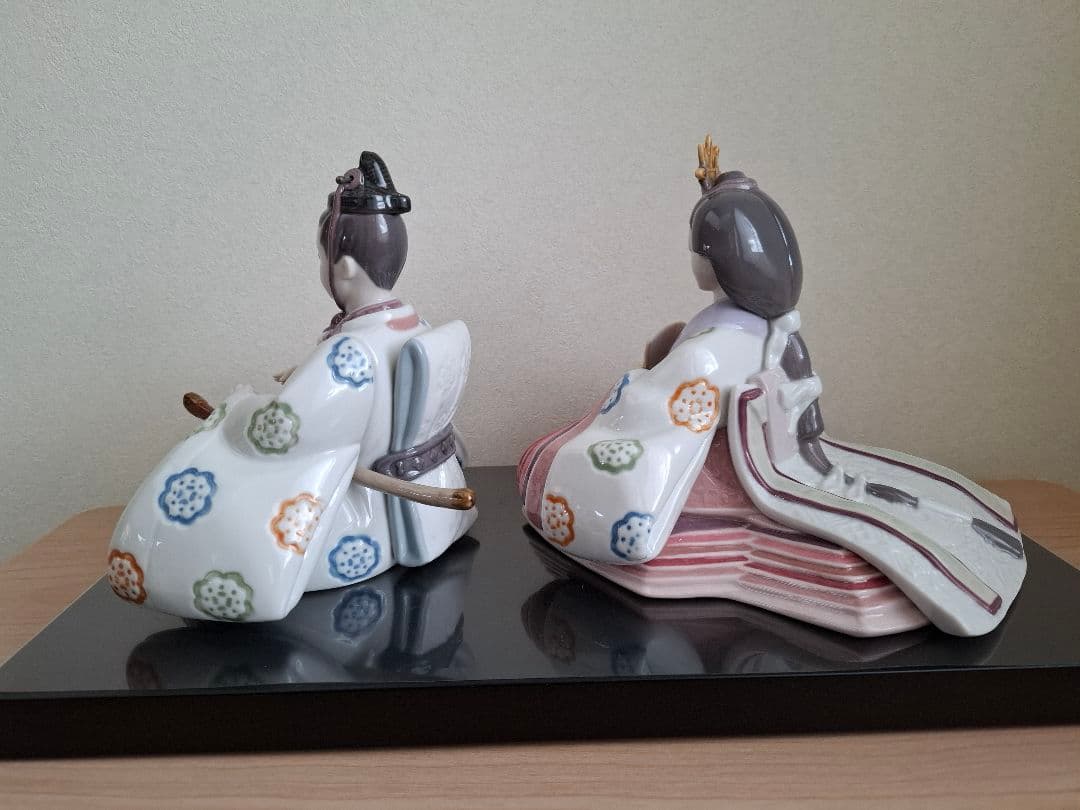 リヤドロ　親王飾り　花紋様