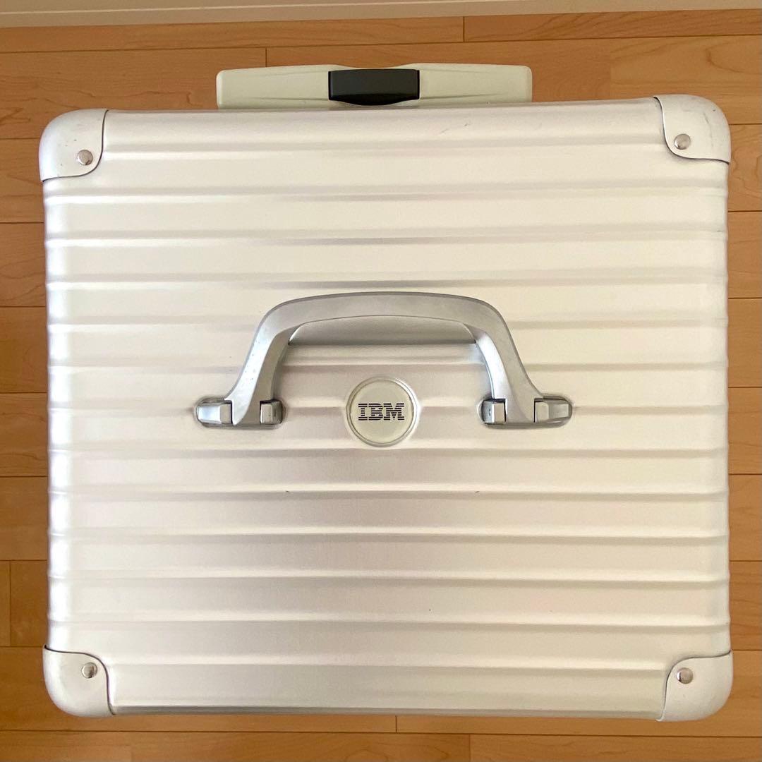 奇跡の【未使用品】 IBM × RIMOWA トパーズ965.19