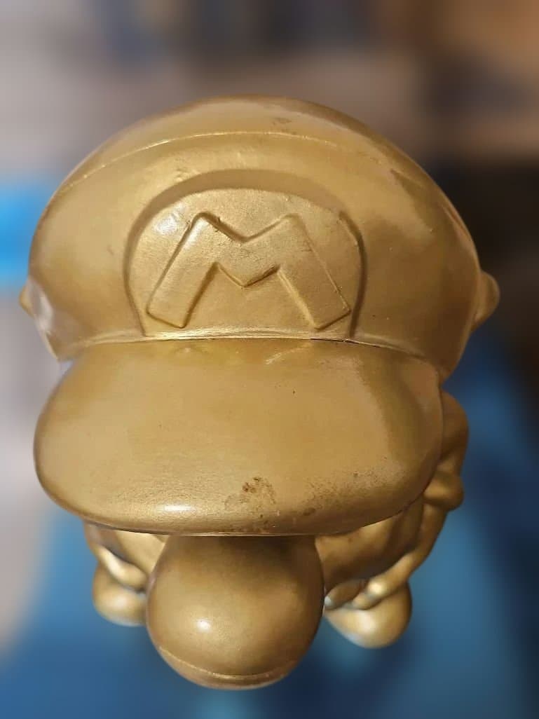 ゴールド マリオ フィギュア 金のマリオ像