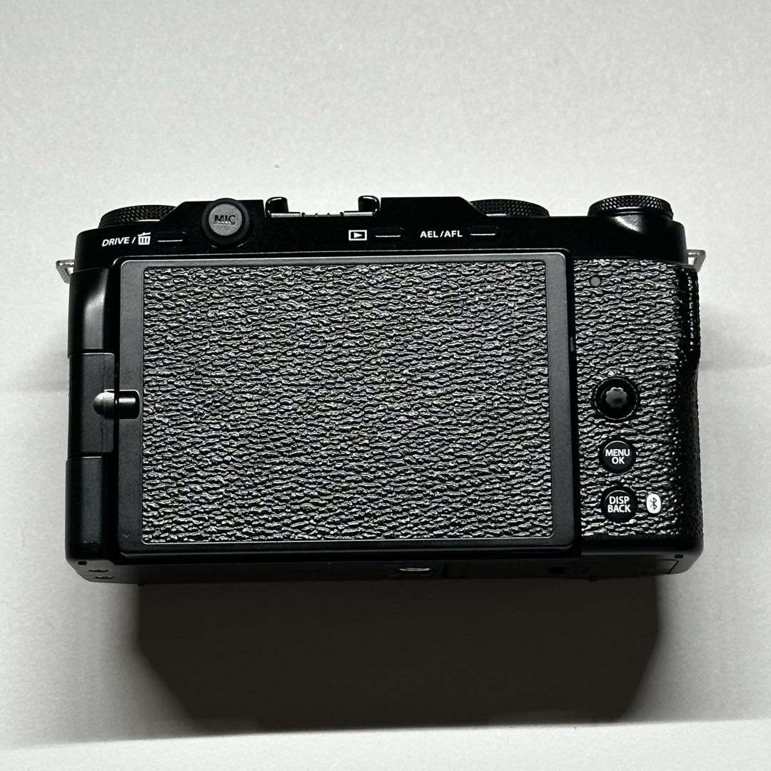 FUJIFILM X-M5 ボディ ブラック　シャッター数20枚　新品同様