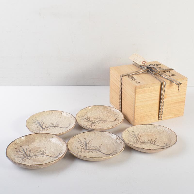 志野焼　絵志野　大橋秋二作　松文　手塩皿　小皿　五客　共箱　V　R7447