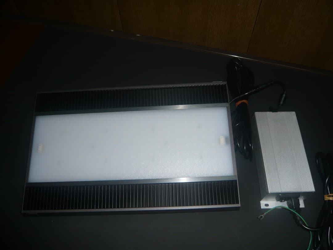 ADA ソーラー RGB LED 照明システム used