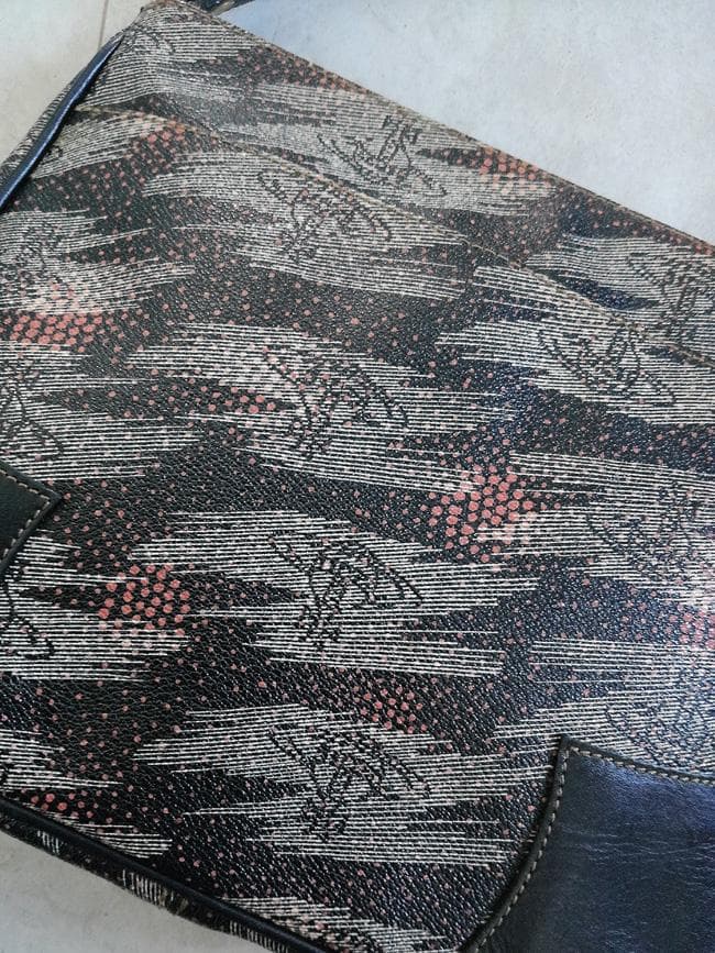 美品 ヴィヴィアンウエストウッド オーブ 総柄 ショルダーバッグ イタリア製