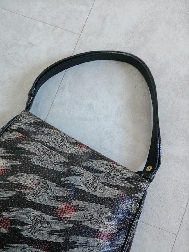 美品 ヴィヴィアンウエストウッド オーブ 総柄 ショルダーバッグ イタリア製