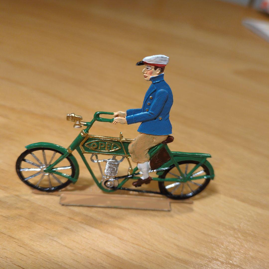 エルツ　バベットシュバイツァー社　錫の置物（オペルバイク1905年）