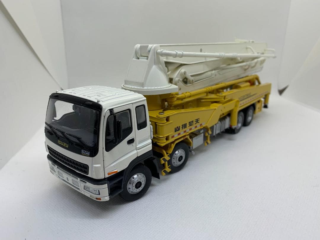 605-002 建機 1/38 いすゞ SHANTUI コンクリートポンプ車