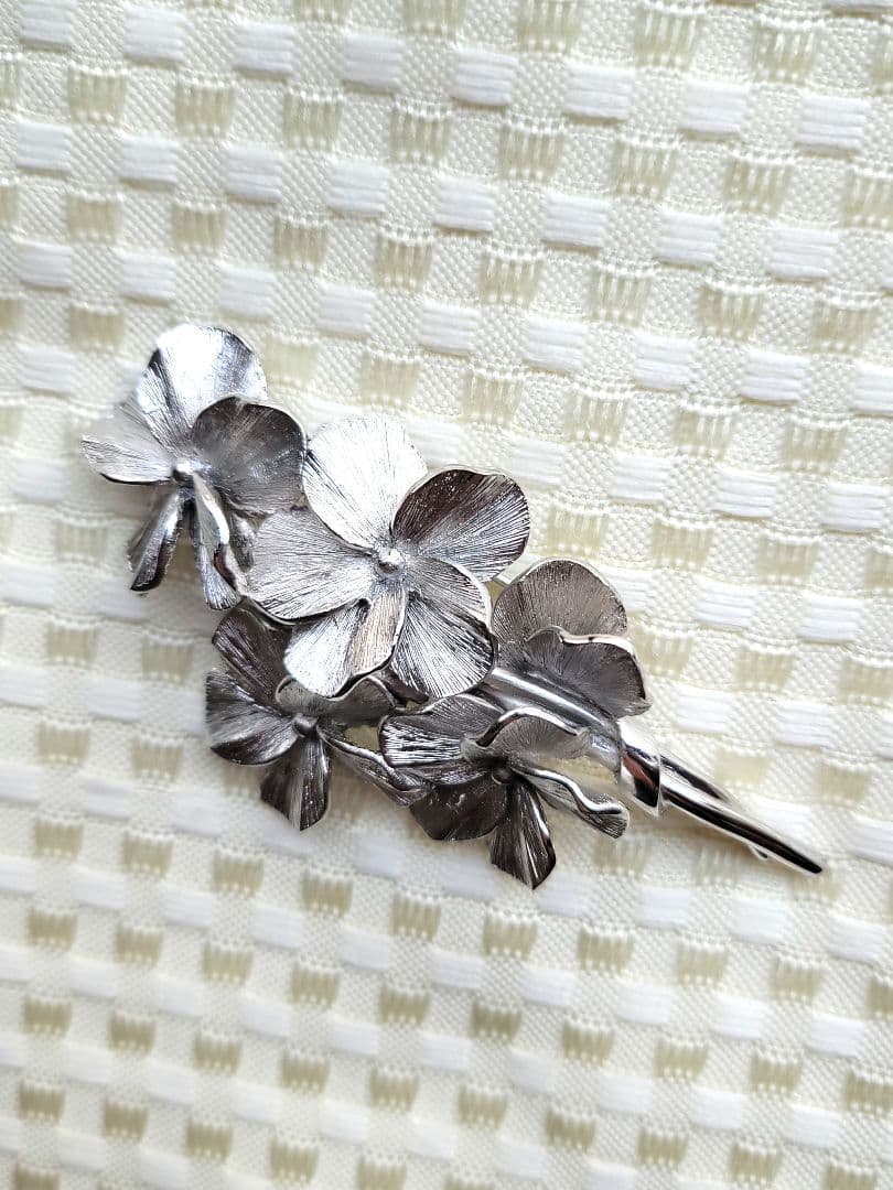 グロッセ Grosse ウィムジカルフラワー プラチナ ブローチ