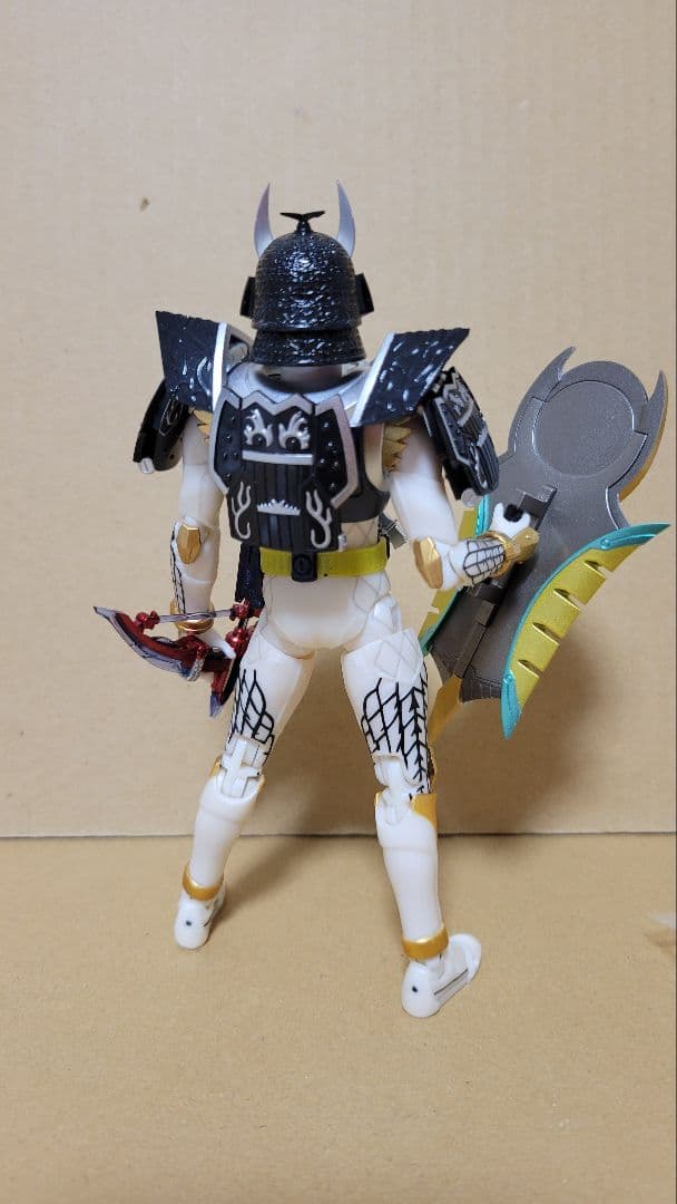 S.H.Figuarts 仮面ライダー斬月 ジンバーメロンアームズ