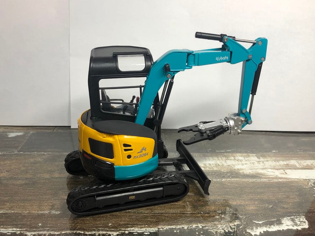 ミニショベル　ユンボ　カスタム　クボタ　解体