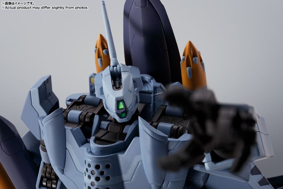 バンダイマクロスVF-0Aフェニックス(工藤シン機)QF-2200D-Bゴースト