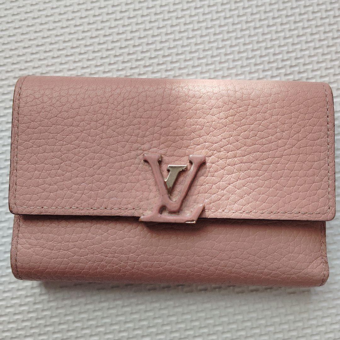 ルイヴィトン ポルトフォイユ カプシーヌ コンパクト 三つ折り財布