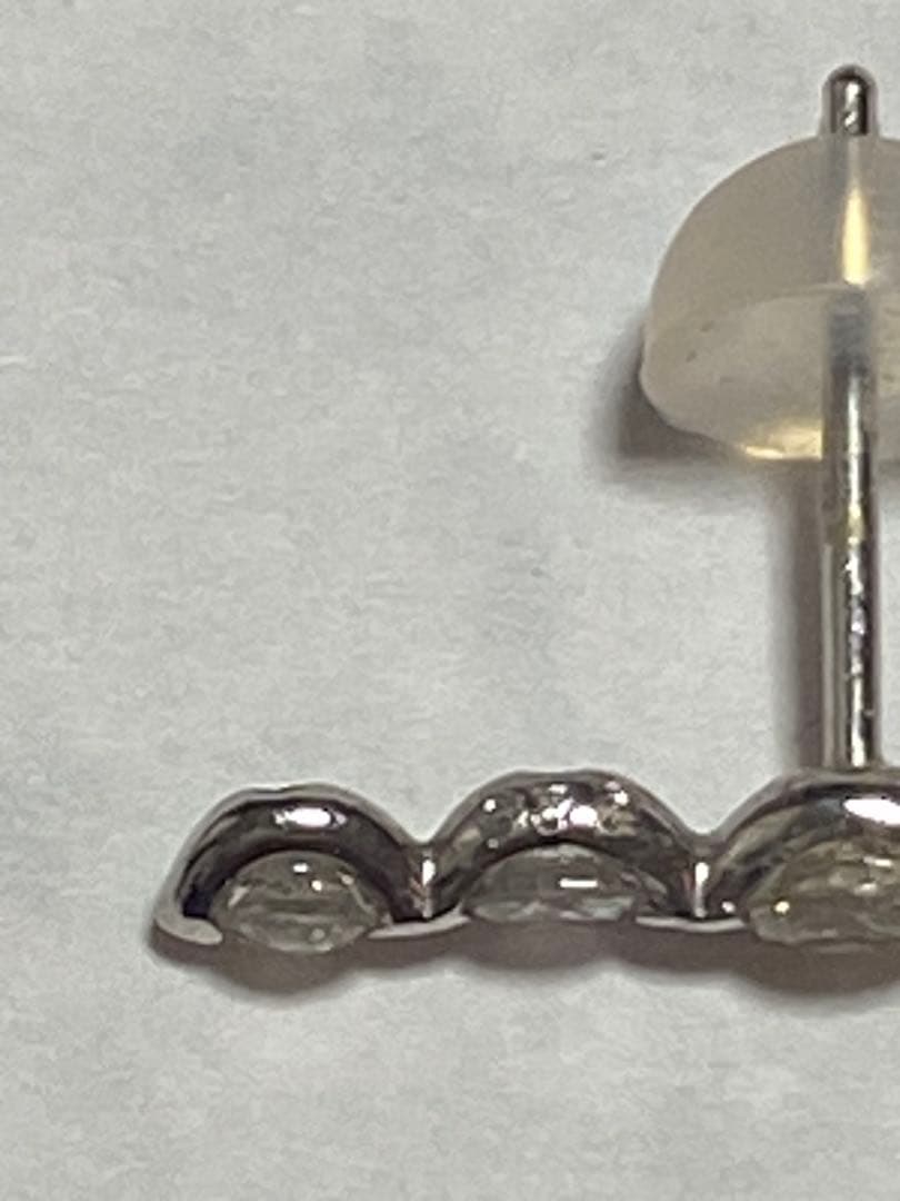 k18wgダイヤモンドピアス