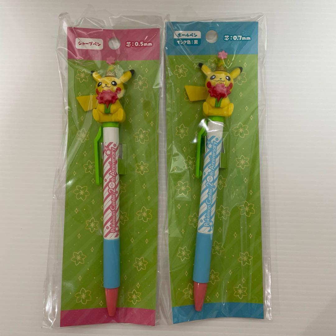 ポケモンセンター 20周年 キーホルダー 缶バッジ ペン メモスタンド