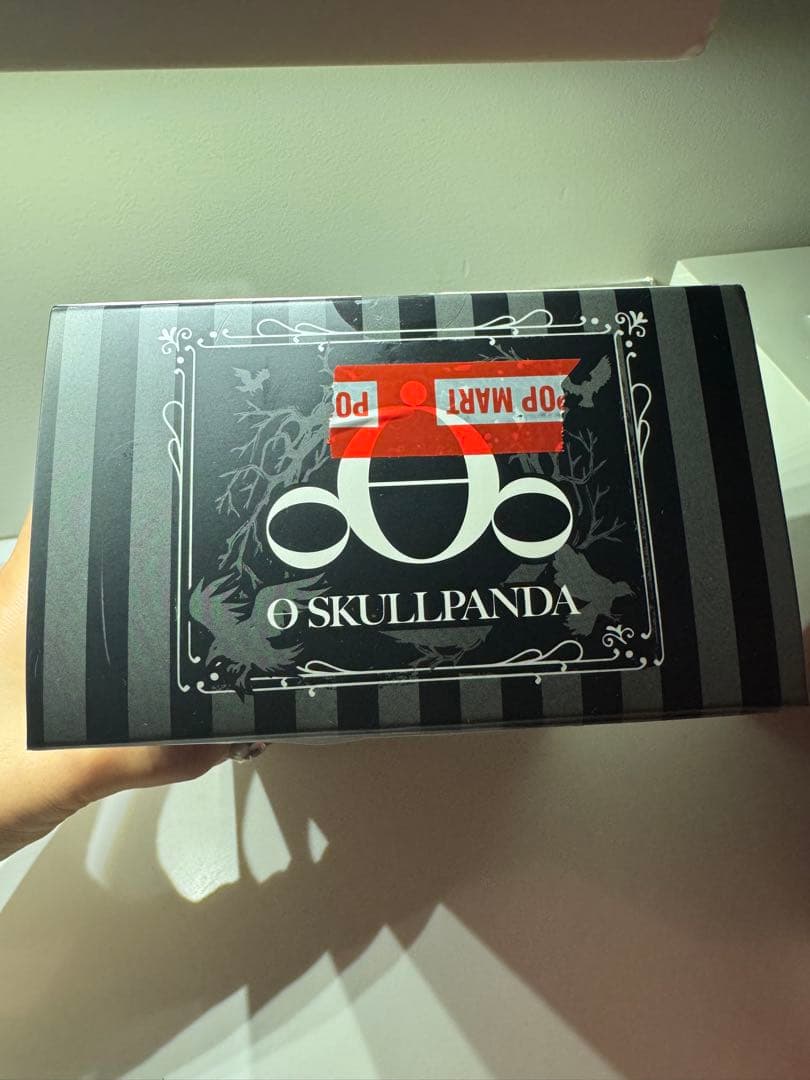 【アメリカ限定】SKULLPANDA × Wednesday ぬいぐるみ