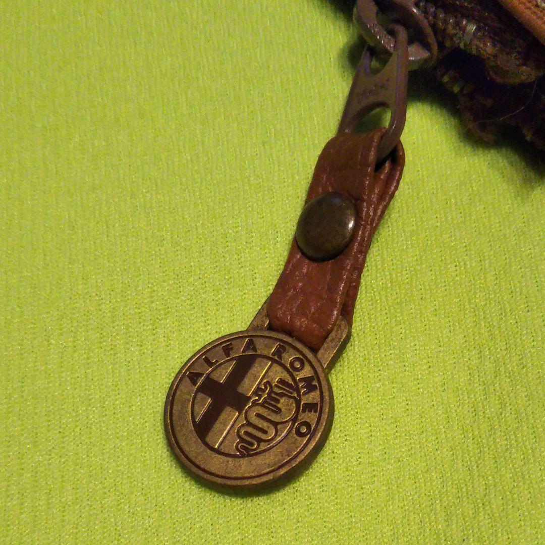 アルファロメオ　ポーチ