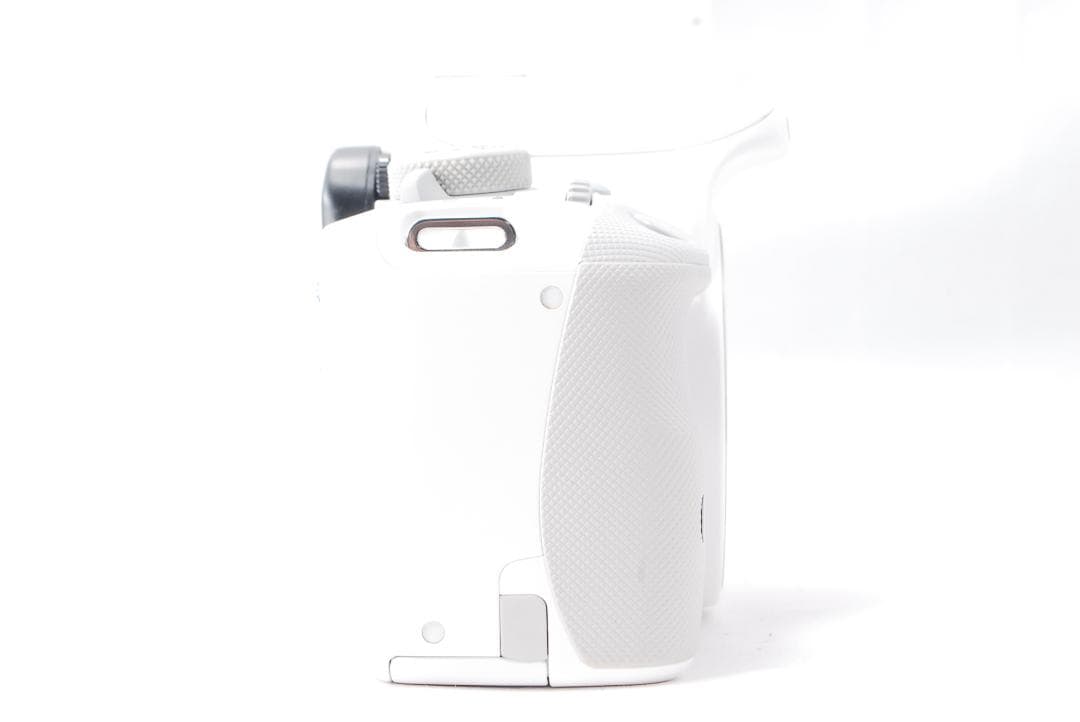 ✨大人気のホワイト✨スマホ転送可能✨Canon kiss X7 レンズセット