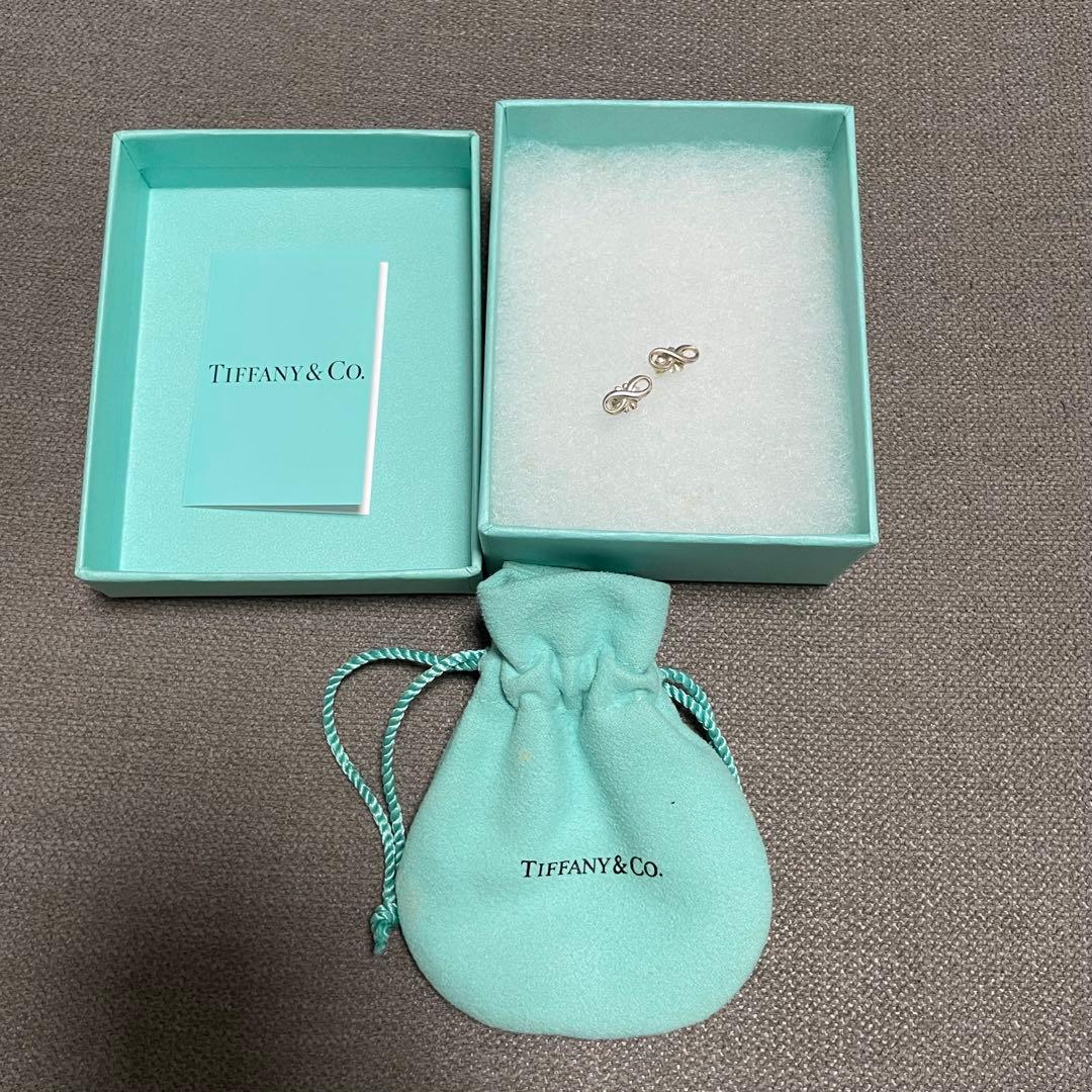 Tiffany & Co. シルバー　インフィニティピアス