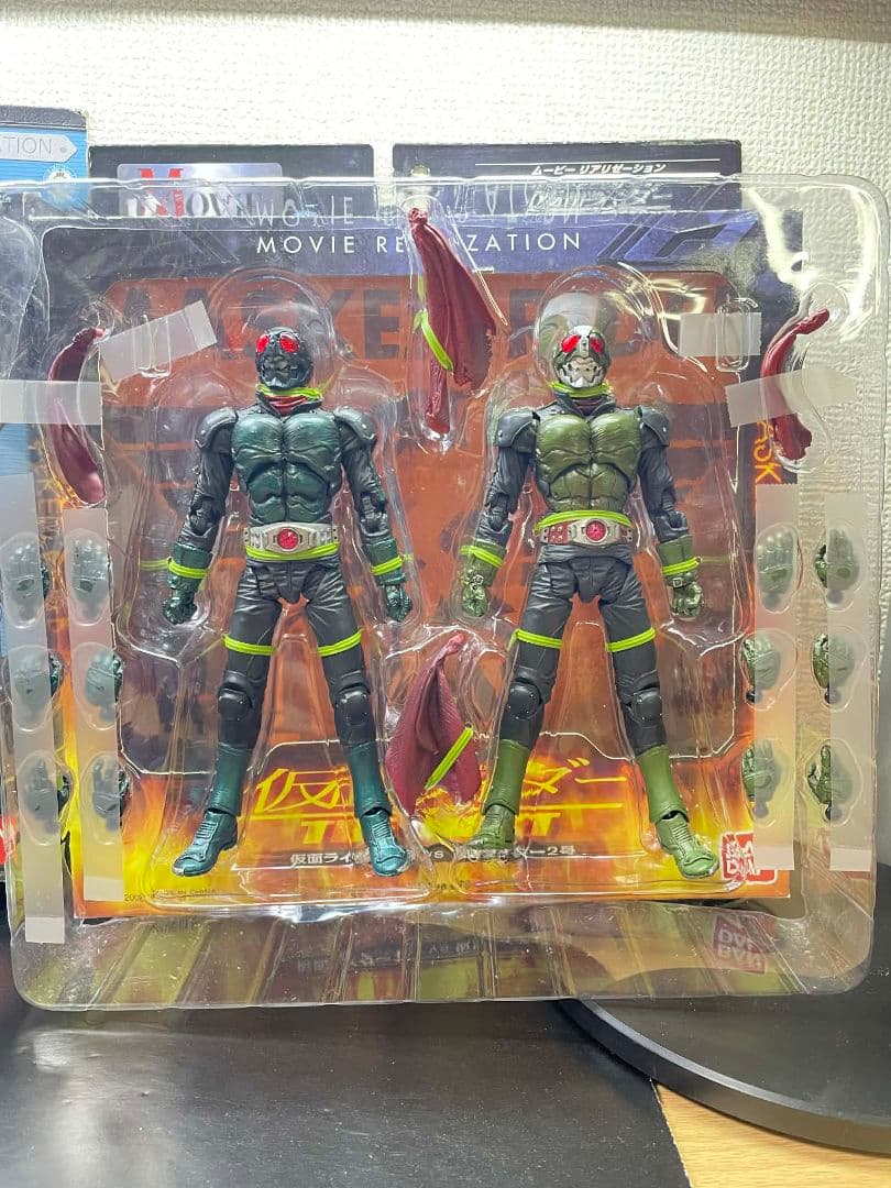 美品　MOVIE REALIZATION 仮面ライダー 1号＆2号　フィギュア