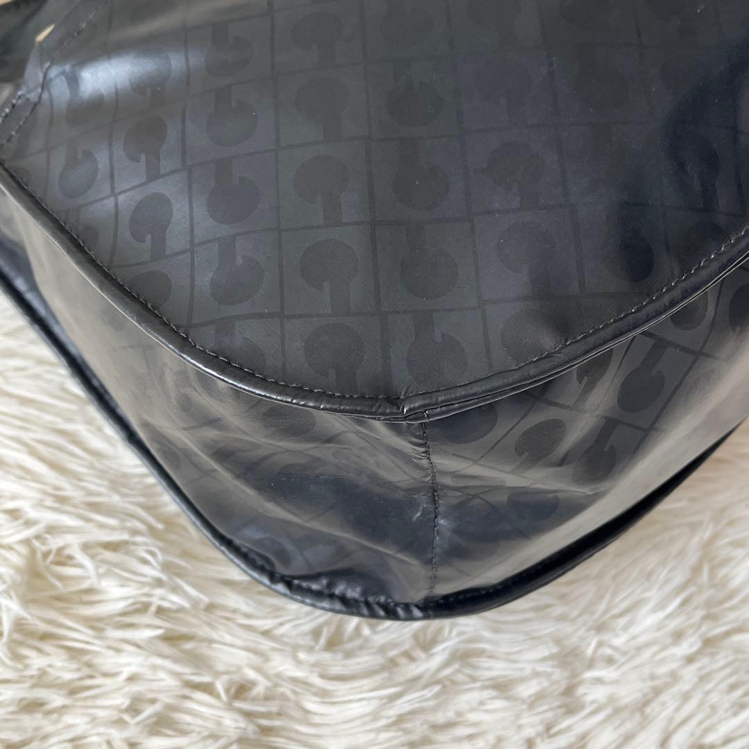 ⭐️未使用級⭐️　ゲラルディーニ　ソフティ　ショルダーバッグ　ブラック　PVC
